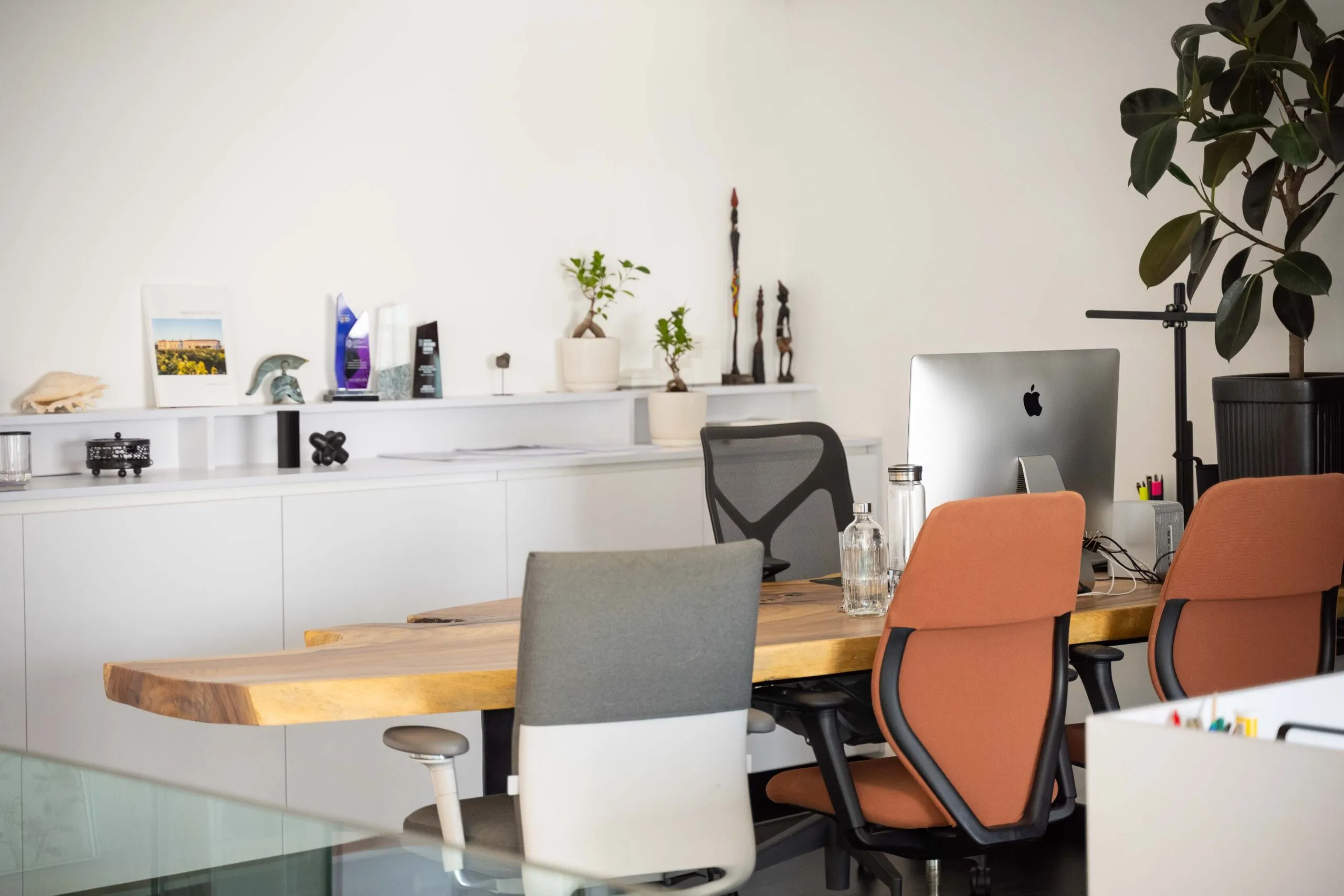 Elegant dining space with luxury furnishings