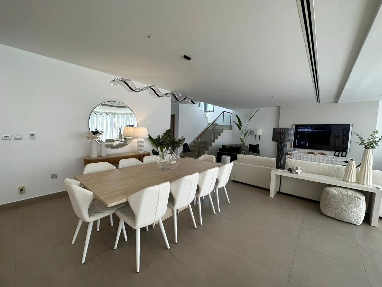 Elegant dining space with luxury furnishings